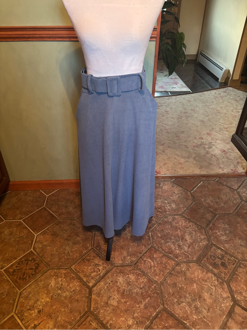 Made in Italy  Light Blue Soft corduroy Ribbed Midi Skirt with Belt NWT sz M